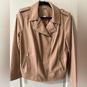 Chicos sz 2.  Leather look and in excellent condition.  Only worn 1 time.